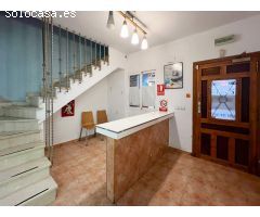 Chalet adosado en el centro de Alfaz del Pi con múltiples posibilidades