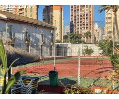 Adosado con Gran Potencial a 5 Minutos de la Playa de Levante – Benidorm