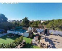Chalet en Venta en la Nucia, Alicante