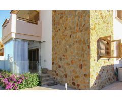 Encantador chalet adosado en venta en Finestrat