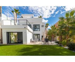 Villa en Venta en La Marina, Alicante
