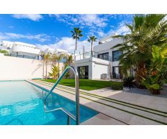 Villa en Venta en La Marina, Alicante