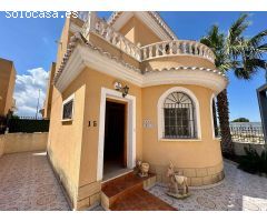 ¡Tu nuevo hogar en La Marina Oasis, San Fulgencio, te espera!