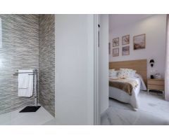 Descubre tu nuevo hogar en Torrevieja: Villa de Obra Nueva de Lujo
