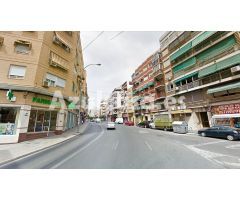 Gran local comercial en zona muy concurrida