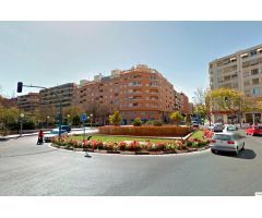Gran local comercial en zona muy concurrida