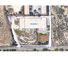 Nave industrial en El Altet con 4.434m2 más 550m2 de oficinas y Parcela 16.500m2