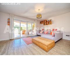 Fantástico adosado en venta de 4 dormitorios y 2 baños en Ciudad Jardín