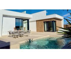 Villas de un nivel en Mosa / Altaona Golf, 3 dormitorios y 2 baños con piscina privada