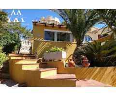 Villa con vista al mar