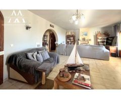 Villa con vista al mar
