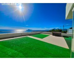 ¡Ático de ensueño en Altea Hills con vista al mar!