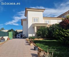CHALET PAREADO EN BAHIA GRANDE
