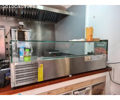 Se traspasa local comercial en santa Catalina, con licencia activa de take away y salida de humos