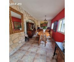 Tu Refugio Perfecto en Albir Hills: Chalet Pareado de Lujo