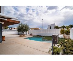 Moderno chalet independiente de reciente construcción – todo en una sola planta