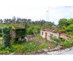 Casa para rehabilitar con proyecto a un paso de Bertamiráns