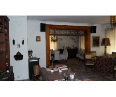 Chalet en Venta en Lugones, Lugo