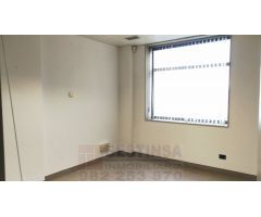 Local comercial en Venta en Lugones, Lugo