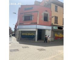 EDIFICIO SITUADO EN FRENTE DE LA IGLESIA DE MALGRAT DE MAR
