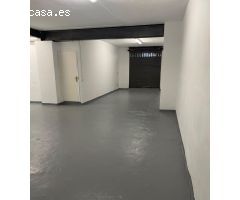 ¡Oportunidad Única! Local Comercial de 99 m² con Entrada para Vehículo