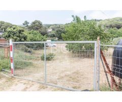 Venta de dos fincas rústicas en Mataró, cerca de la autopista
