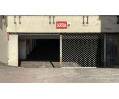 Garaje en Venta en Olot, Girona