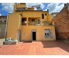 Adosado en Venta en Olot, Girona