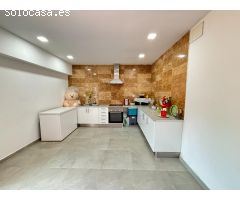 Adosado en Venta en Olot, Girona