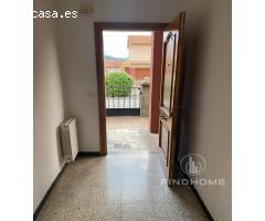 Adosado en Venta en Olot, Girona