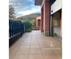 Adosado en Venta en Olot, Girona