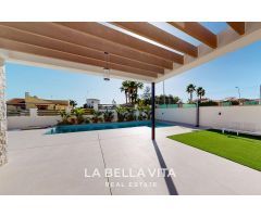 Villa de Lujo en Venta en Orihuela Costa, Alicante