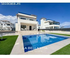 Villa en Venta en La Marina, Alicante