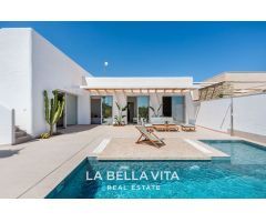 Villa de Lujo en Venta en Benijófar, Alicante