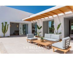 Villa de Lujo en Venta en Benijófar, Alicante