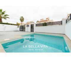 Villa en Venta en Torrevieja, Alicante