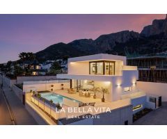 Villa de Lujo en Venta en Polope, Alicante