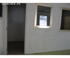 NAVE IGNIFUGADA DE 280 M2, CON PATIO DE 86 M2. EN POLIG CEMENTERIO EN SAN VICENTE DEL RASPEIG