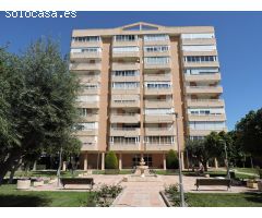APARTAMENTO EN PLAYA DE SAN JUAN CON URBANIZACION COMPLETA, GARAJE Y TRASTERO
