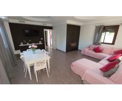 FINCA CON DOS VIVIENDAS Y NAVE DE CELEBRACIONES