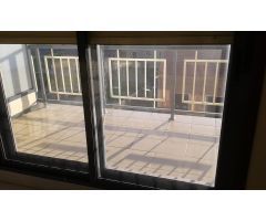 Ático de un dormitorio con terraza, plaza de garaje y trastero