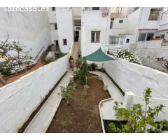 Encantadora Casa de Pueblo en Mahón: Espacios Amplios y Encanto Rústico