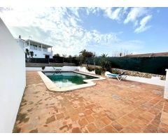 Villa de Ensueño con Vistas al Mar y Licencia Turística en Sant Lluis, SAlgar.