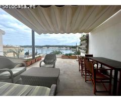 Espectacular Casa en Primera Línea del Puerto de Mahón con Impresionantes Vistas al Mar