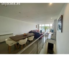 Espectacular Casa en Primera Línea del Puerto de Mahón con Impresionantes Vistas al Mar