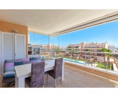PRECIOSO APARTAMENTO EN ORIHUELA COSTA. 2 DORM. 2 BAÑOS. CON GARAJE Y PISCINA. GRAN TERRAZA DE 16 M2