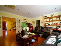 VILLA DE 6 DORMITORIOS 2 BAÑOS EN AGUAS NUEVOS (TORREVIEJA)