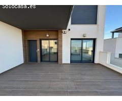 BUNGALOW PLANTA CON PARCELA DE 380 M2 Y PISCINA PRIVADA. PARKING. 2 DORM. 2 BAÑOS. 100 M2