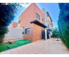 ADOSADO DE 3 DORMITORIOS 2 BAÑOS EN SECTOR 25 EN TORREVIEJA (ALICANTE)
