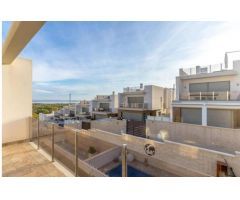 VILLA DE 3 DORMITORIOS 3 BAÑOS EN ORIHUELA COSTA (PAU 26)